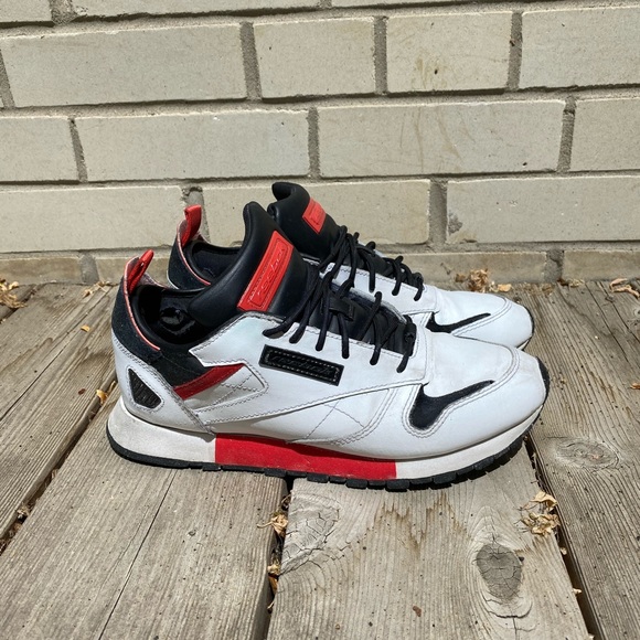 Women’s Reebok running shoes - Picture 9 of 15